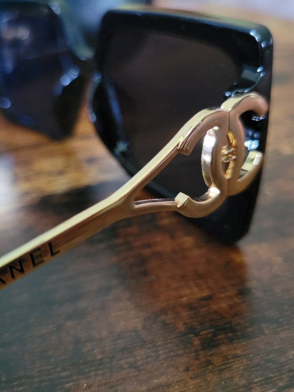 Black CC sunglasses - Picture 3 of 8